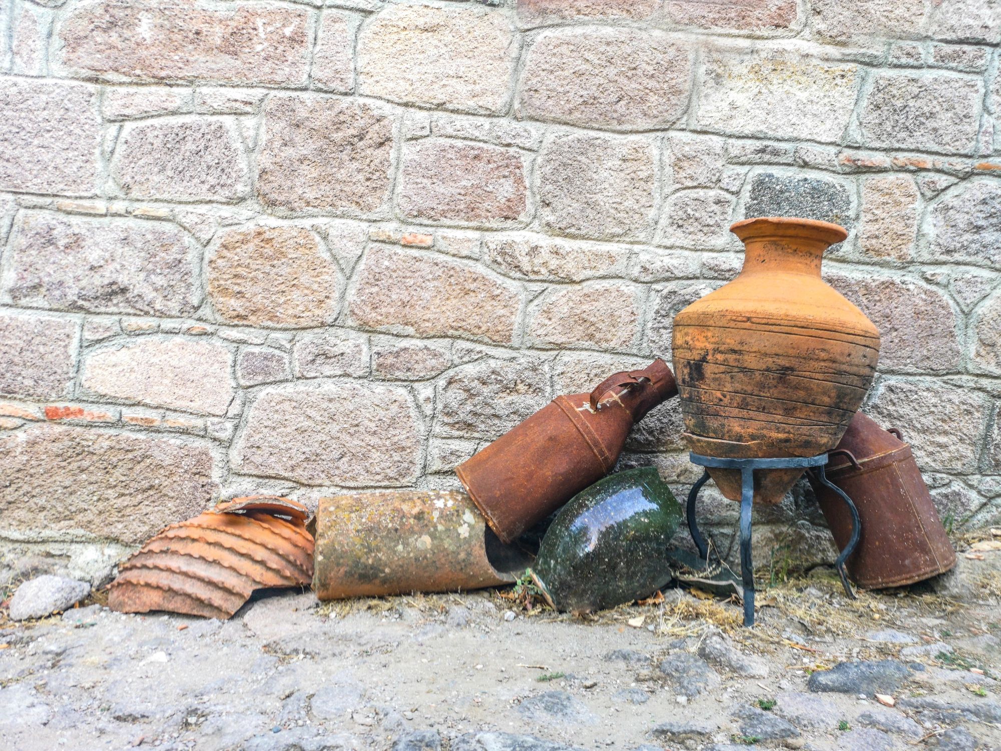 Georgian winemaking traditional Qvevri